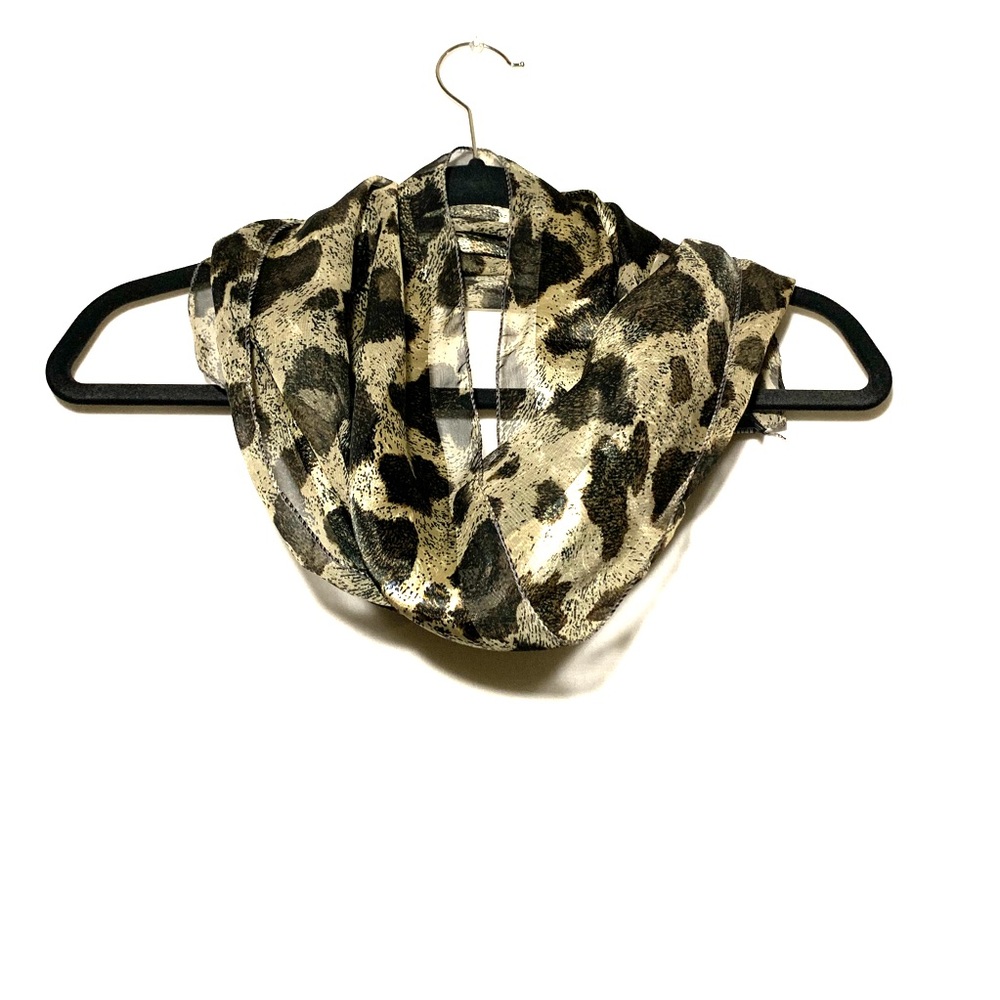 Animal Print Scarf 100 % Polyester